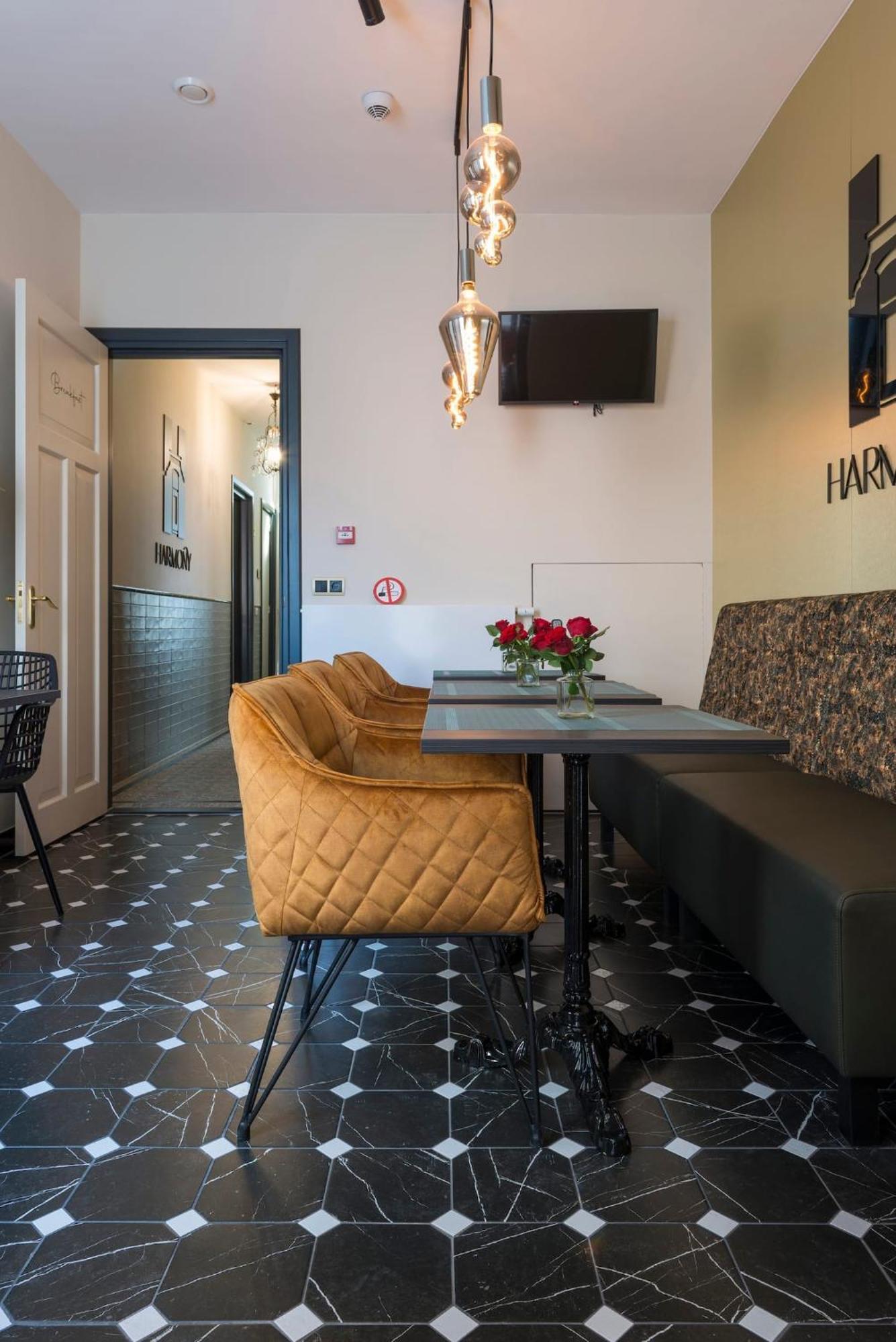 Petite Room With Wifi, Ac, And Shared Kitchen Tilburgo Exterior foto