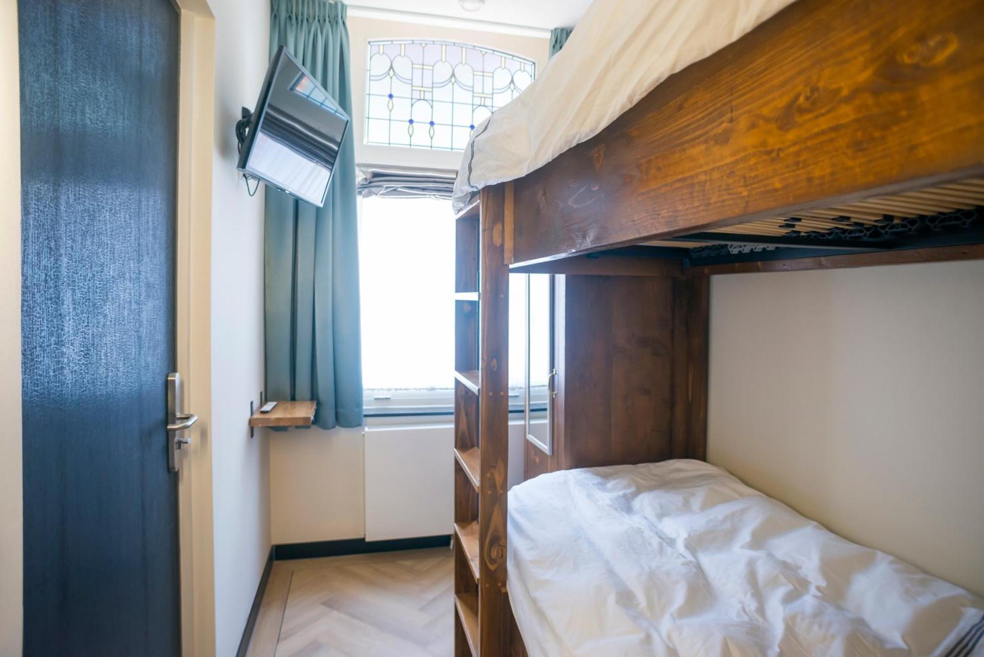 Petite Room With Wifi, Ac, And Shared Kitchen Tilburgo Exterior foto